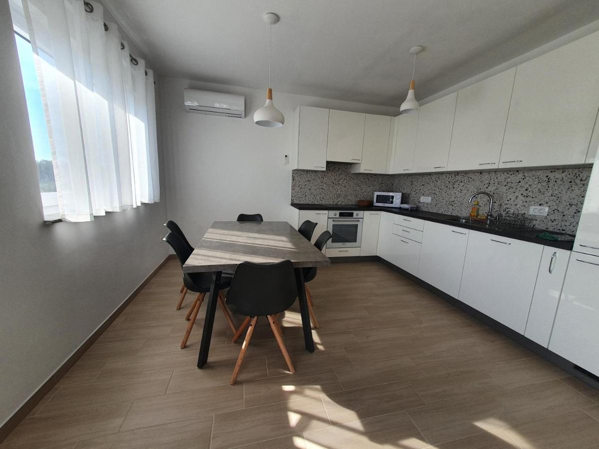 Beachside Place Sukosan Ngoại thất bức ảnh