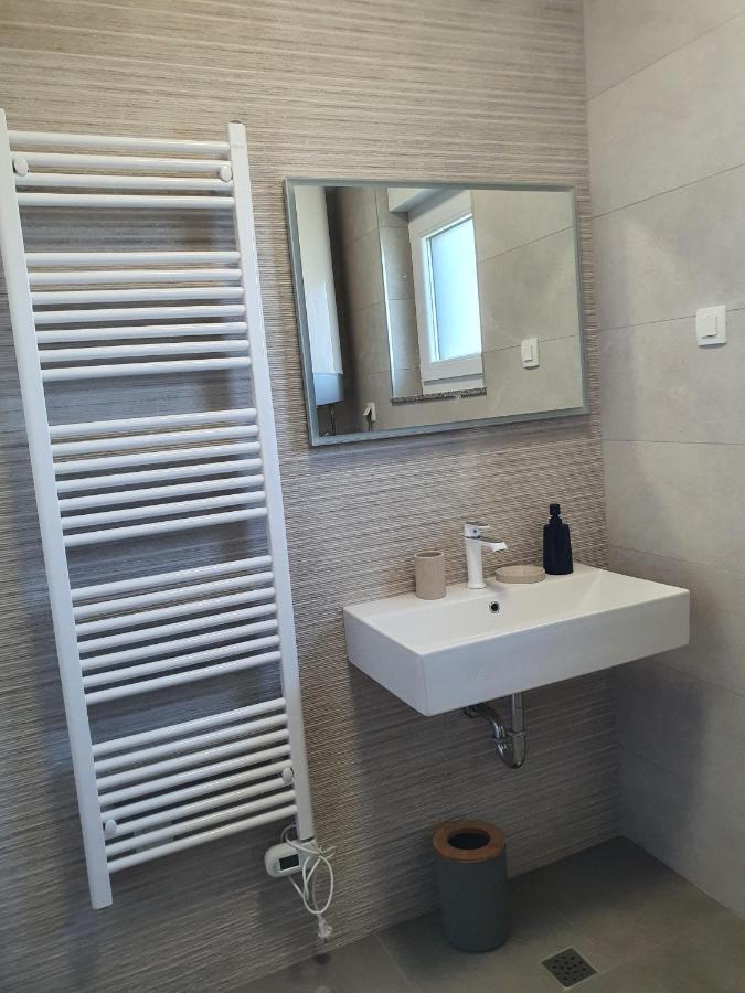 Beachside Place Sukosan Ngoại thất bức ảnh